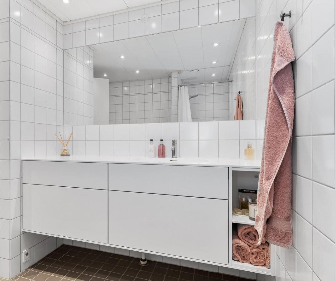 Scandi-Hygge 2 Bedroom Apartment In Charming Christianshavn København Ngoại thất bức ảnh